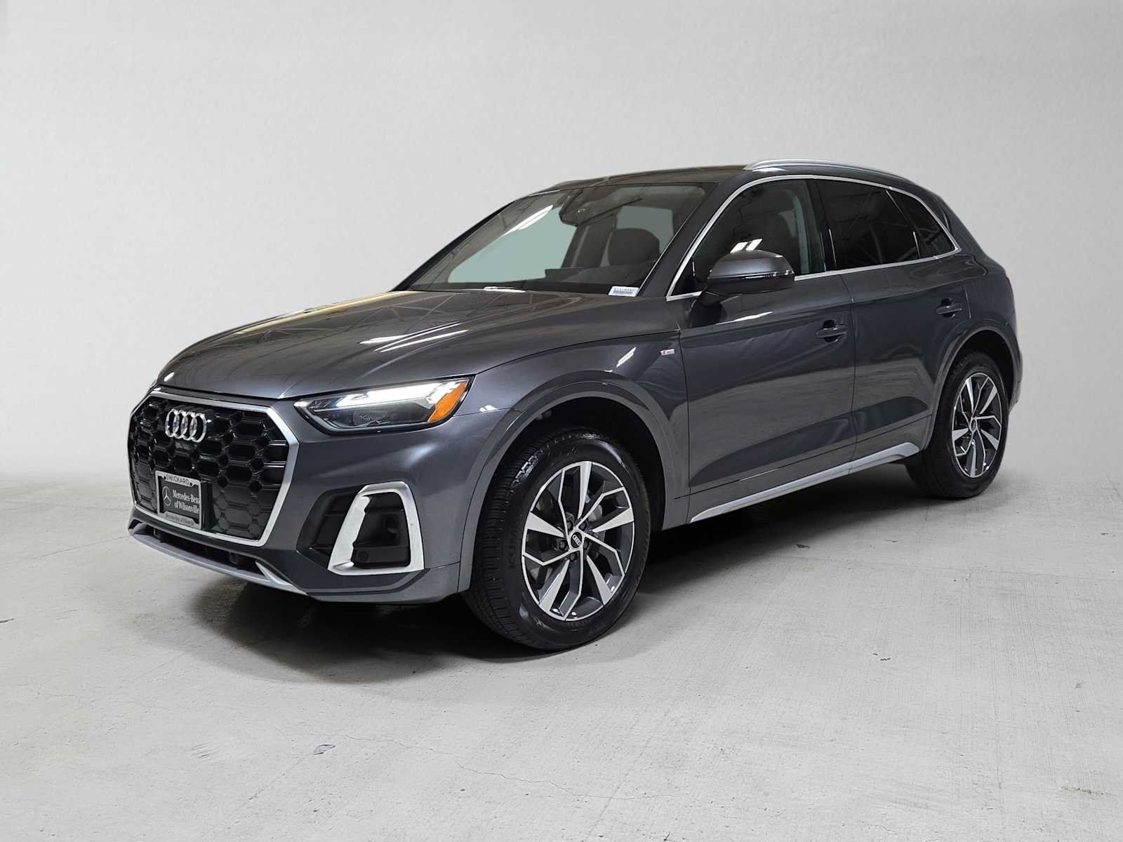 Used 2023 Audi Q5 2.0T Premium Plus w/ Premium Plus Package AWD/4WD image 7