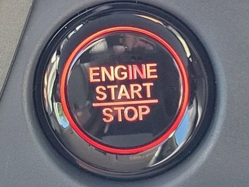 Used 2025 Honda Pilot EX-L image 37