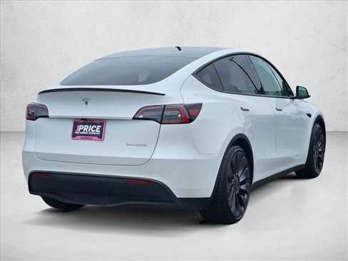 Used 2024 Tesla Model Y Performance image 5