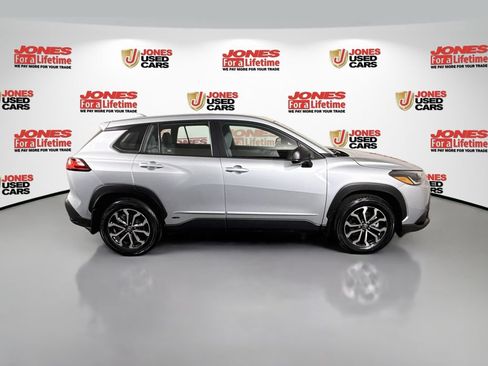 Used 2023 Toyota Corolla Cross AWD Hybrid image 15