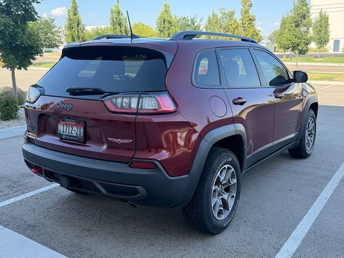 Used 2021 Jeep Cherokee Trailhawk AWD/4WD image 13