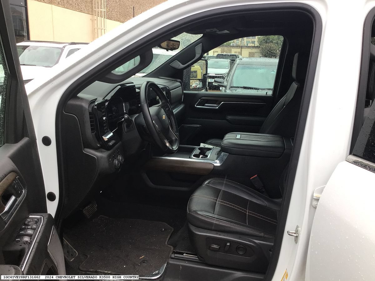 Used 2024 Chevrolet Silverado 3500 High Country w/ High Country Premium Package AWD/4WD image 7