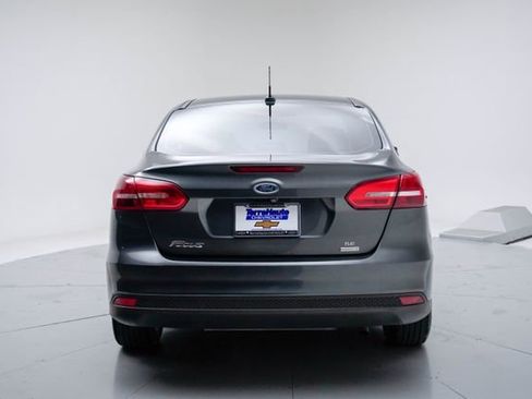 Used 2018 Ford Focus SE FWD image 5