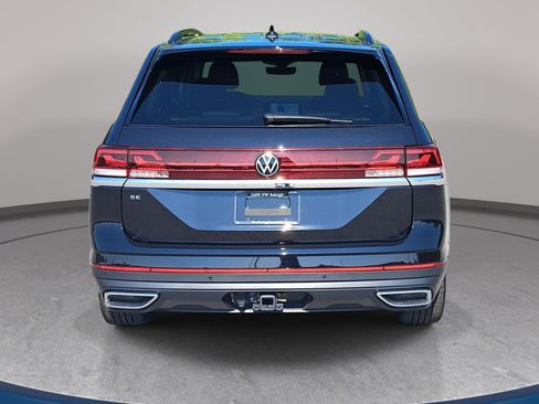 Used 2026 Volkswagen Atlas SE FWD image 6