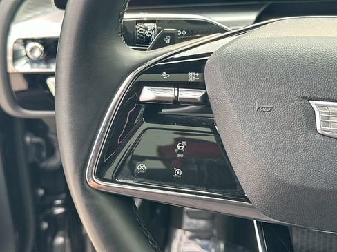 Certified 2024 Cadillac Lyriq Luxury AWD/4WD image 9