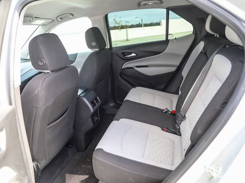 Used 2021 Chevrolet Equinox LS image 18