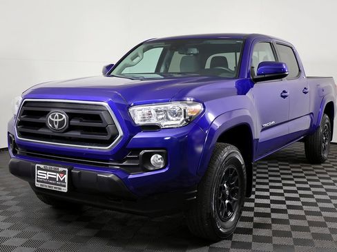 Used 2022 Toyota Tacoma SR5 AWD/4WD image 3