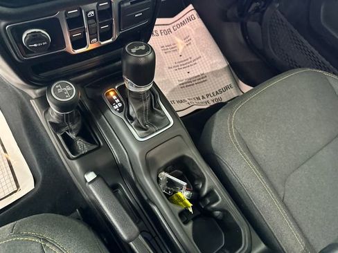 Used 2024 Jeep Wrangler Unlimited w/ Technology Group image 20