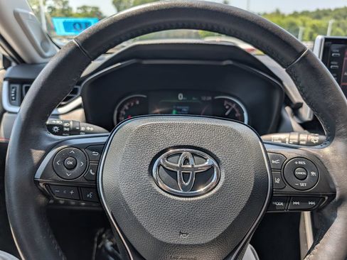 Used 2021 Toyota RAV4 TRD Off-Road AWD/4WD image 27