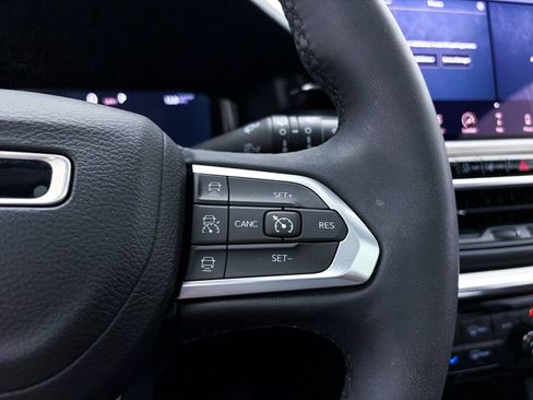 Used 2023 Jeep Compass High Altitude AWD/4WD image 34