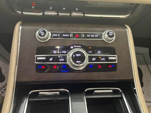Used 2023 Lincoln Aviator Reserve w/ Equipment Group 201A AWD/4WD image 44