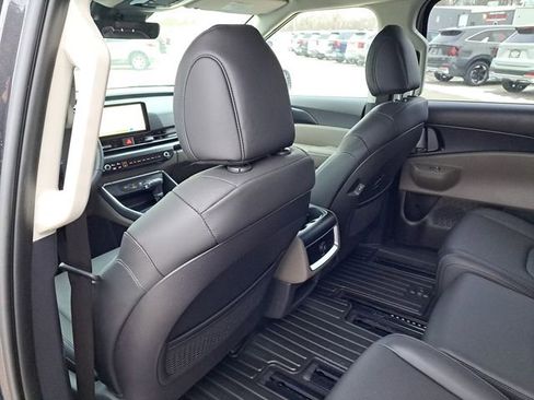 New 2026 Kia Carnival image 19