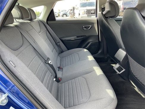 Used 2025 Kia K4 EX image 26