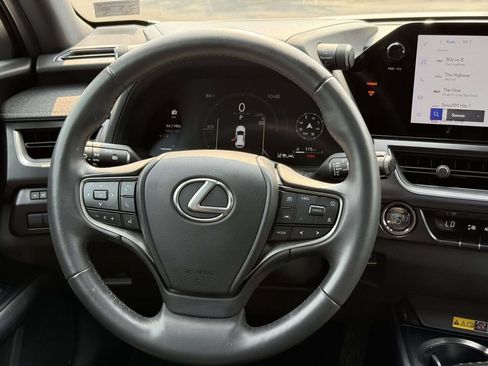 Used 2025 Lexus UX 300h AWD w/ Accessory Package (Z1) image 9