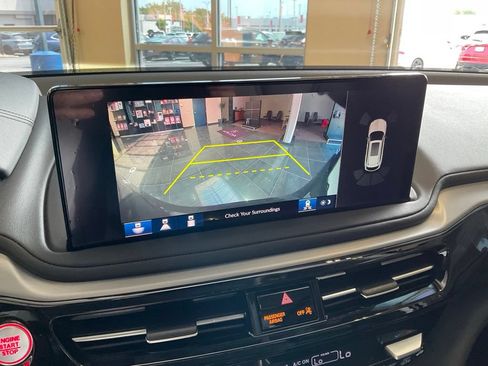 Certified 2026 Acura MDX SH-AWD w/ Technology Package image 17