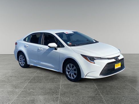 Certified 2026 Toyota Corolla LE FWD image 7