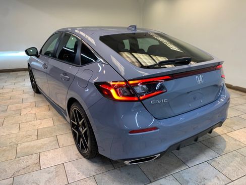 Used 2023 Honda Civic Sport Touring image 5