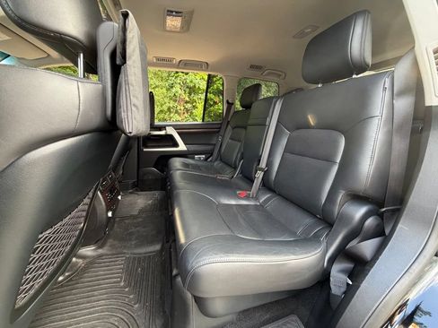 Used 2017 Toyota Land Cruiser AWD/4WD image 11