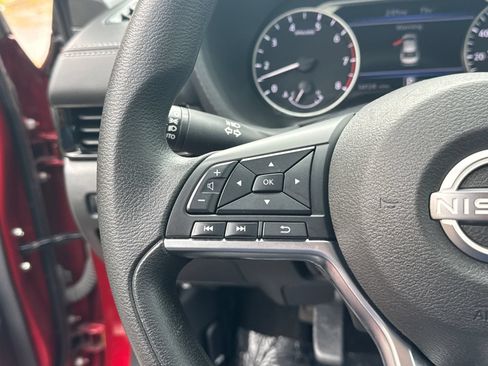 Used 2024 Nissan Sentra SV FWD image 24