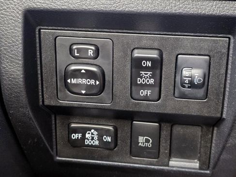 Used 2019 Toyota Tundra SR5 image 15