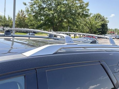 Used 2024 Nissan Pathfinder Platinum AWD/4WD image 15