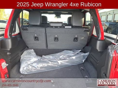 New 2025 Jeep Wrangler Unlimited Rubicon 4xe w/ Convenience Group AWD/4WD image 11