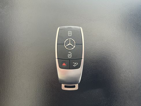 Certified 2023 Mercedes-Benz GLB 250 image 23
