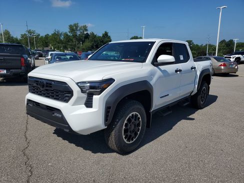 New 2026 Toyota Tacoma TRD Off-Road AWD/4WD image 2