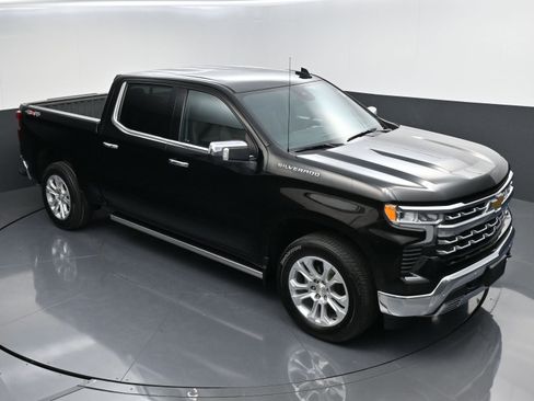 Certified 2023 Chevrolet Silverado 1500 LTZ w/ Technology Package AWD/4WD image 40
