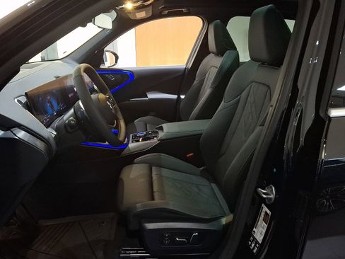 Used 2025 BMW X3 xDrive30i w/ Premium Package image 10