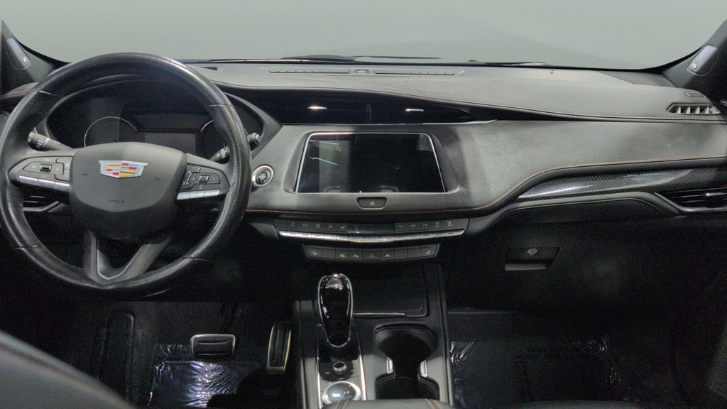 Used 2022 Cadillac XT4 Sport w/ Sun And Sound Package AWD/4WD image 18