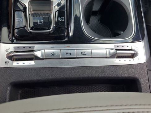 Used 2022 Kia Carnival SX Prestige image 36