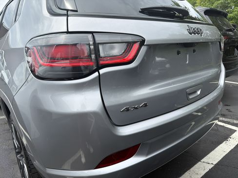 Certified 2023 Jeep Compass High Altitude AWD/4WD image 9