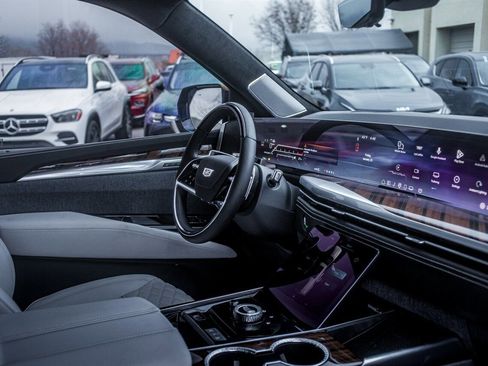 Used 2026 Cadillac Escalade Platinum Sport w/ LPO, Floor Liner Package image 49