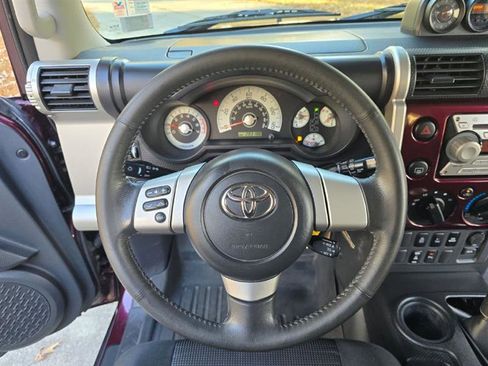 Used 2007 Toyota FJ Cruiser 4WD image 22