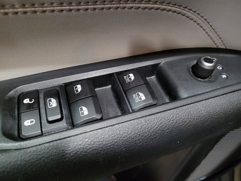 Used 2022 Jeep Compass Limited AWD/4WD image 27