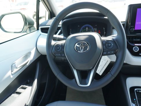 New 2026 Toyota Corolla SE FWD image 13