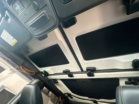 Used 2025 Ford Bronco Badlands AWD/4WD image 17
