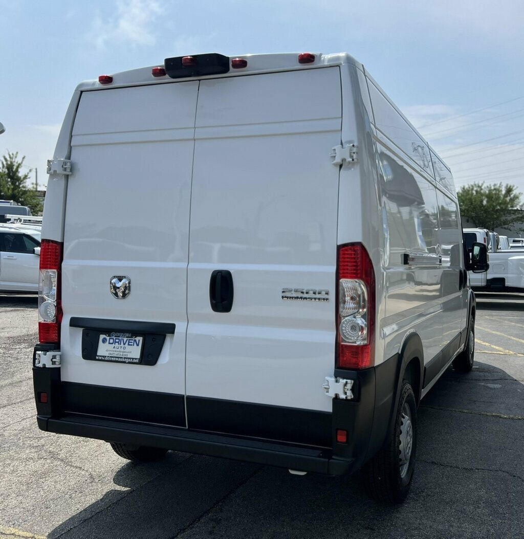 Used 2025 RAM ProMaster 2500 w/ Convenience Group FWD image 5