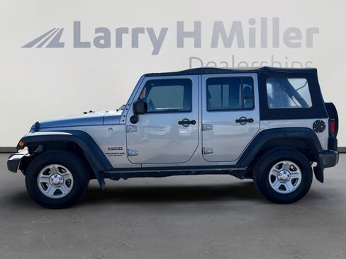 Used 2017 Jeep Wrangler Unlimited Sport w/ Max Tow Package image 2