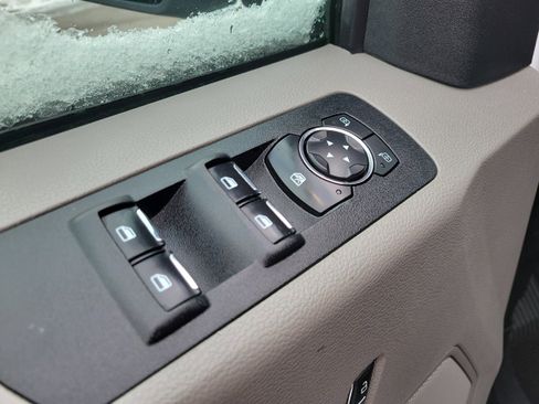 Certified 2019 Ford F150 XLT image 10