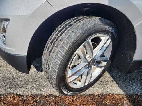 Used 2018 Chevrolet Equinox Premier FWD image 9