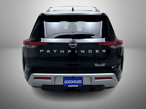 Certified 2025 Nissan Pathfinder SL w/ SL Premium Package AWD/4WD image 6