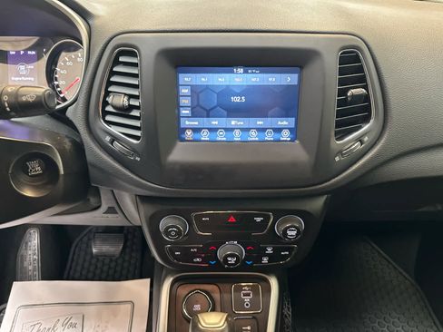 Used 2019 Jeep Compass Latitude w/ Cold Weather Group image 5