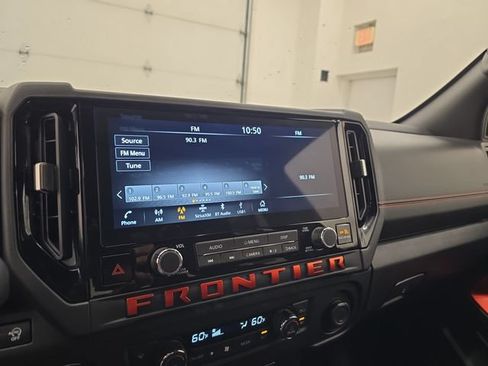 Used 2025 Nissan Frontier PRO-4X AWD/4WD image 22
