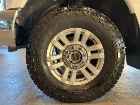 Used 2017 Ford F250 XLT image 9