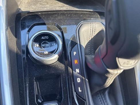 Used 2024 Chevrolet Colorado Trail Boss w/ Technology Package image 21