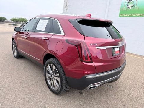 Used 2021 Cadillac XT5 Premium Luxury FWD image 8