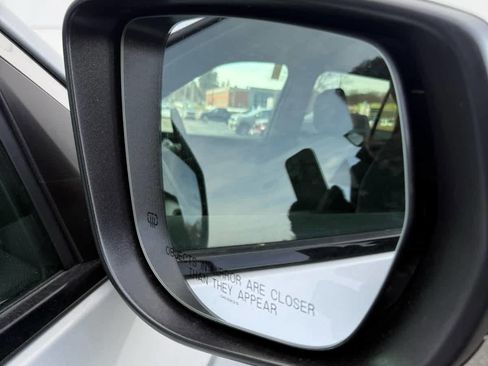 New 2025 Jeep Grand Cherokee L Laredo image 23