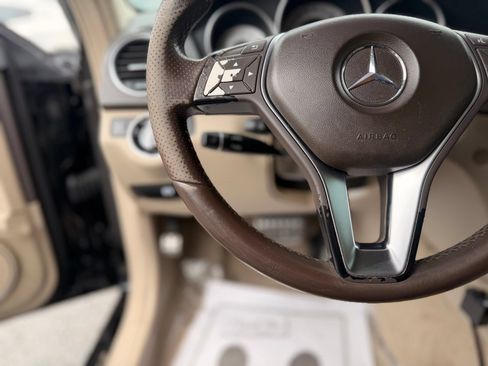 Used 2014 Mercedes-Benz C 250 Sedan image 17